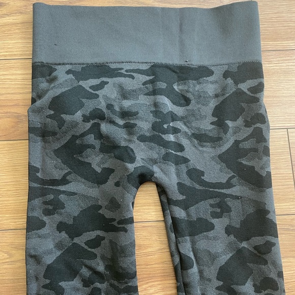 Bozzolo Camo Leggings - Picture 4 of 7